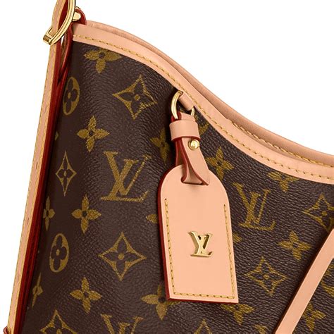 louis vuitton carryall mm monogram.